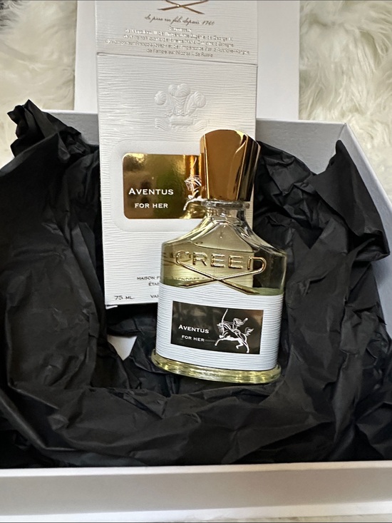 Creed Accessories - Authentic Brand new Creed Aventus with gift box